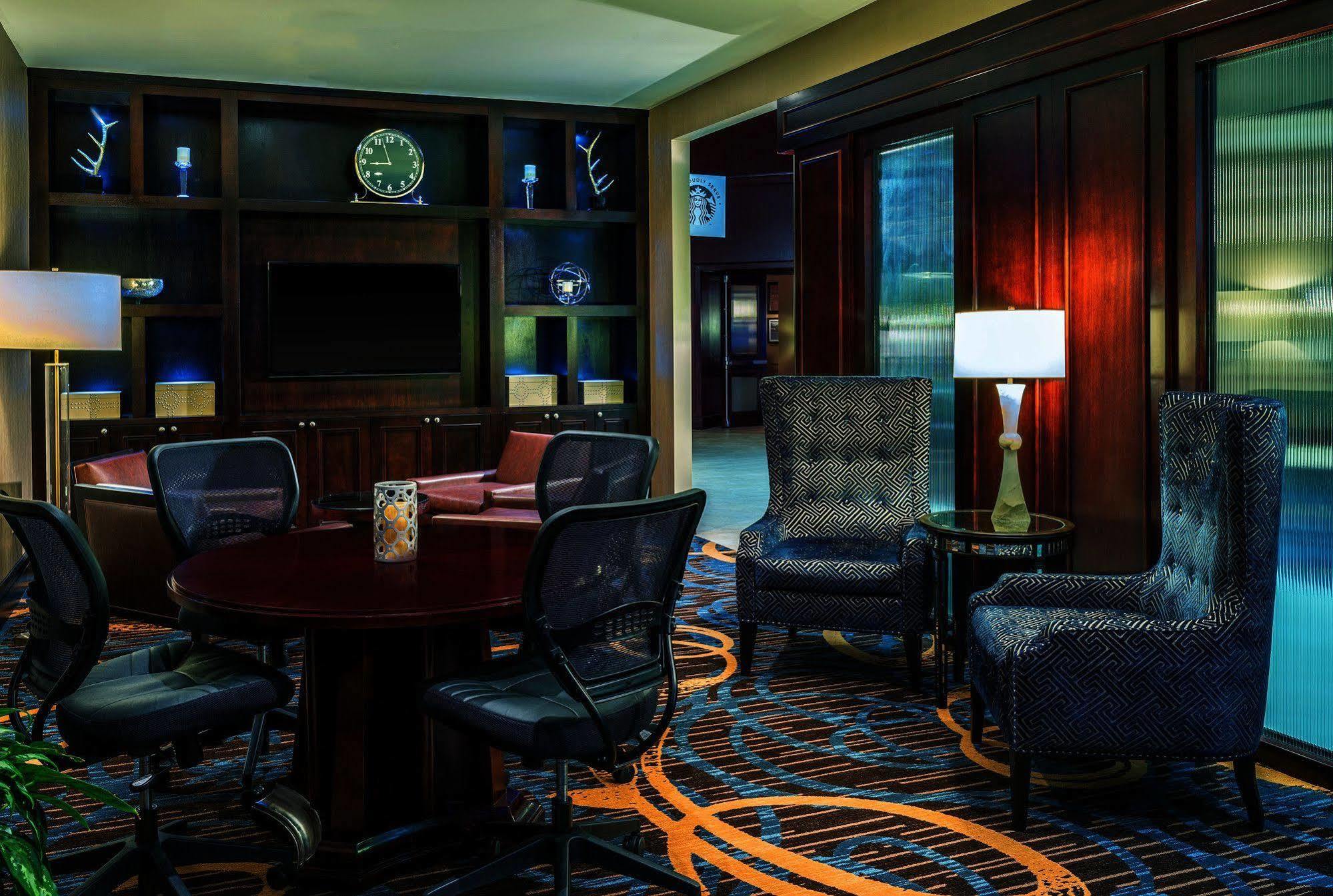 Sheraton North Houston At George Bush Intercontinental Exterior photo